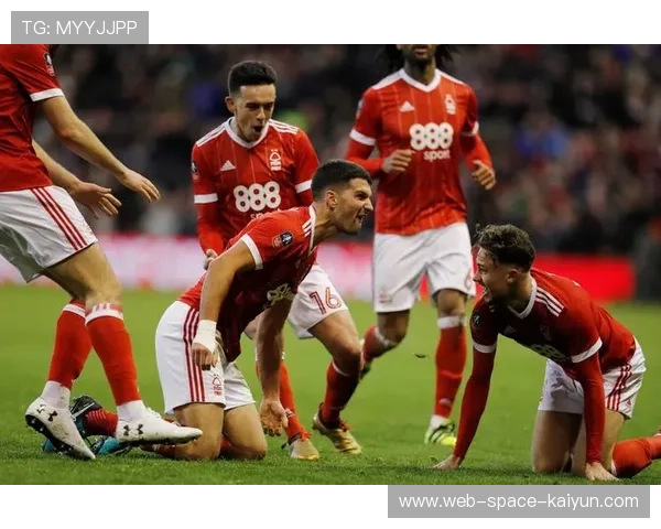 热刺客场0-3不敌诺丁汉森林，联赛排名下滑至第十一位